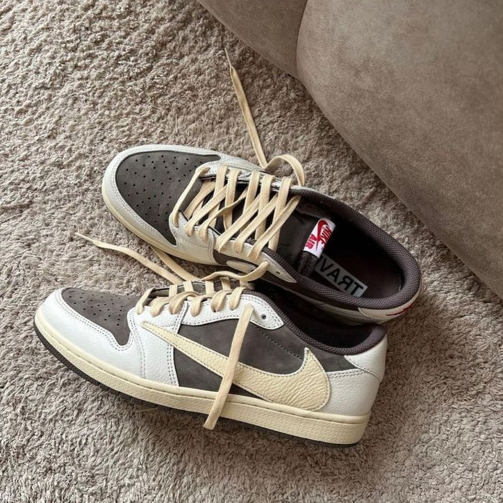 AIR JORDAN 1 LOW x TRAVIS SCOTT ‘REVERSE MOCHA’