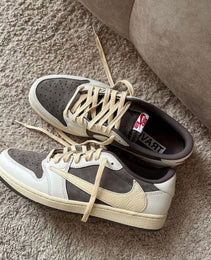 AIR JORDAN 1 LOW x TRAVIS SCOTT ‘REVERSE MOCHA’