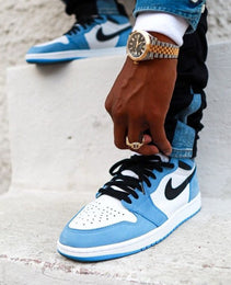 AIR JORDAN 1 high ‘UNIVERSITY BLUE’