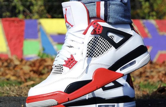 AIR JORDAN 4 ‘FIRE RED’