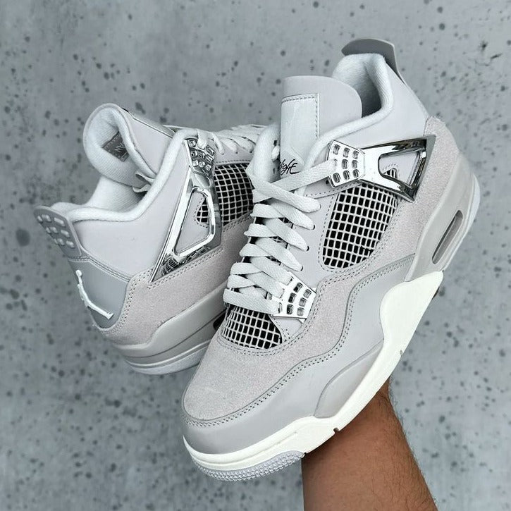 AIR JORDAN 4  ‘FROZEN MOMENTS’