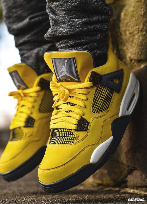 AIR JORDAN 4 ‘LIGHTNING’