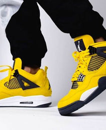 AIR JORDAN 4 ‘LIGHTNING’