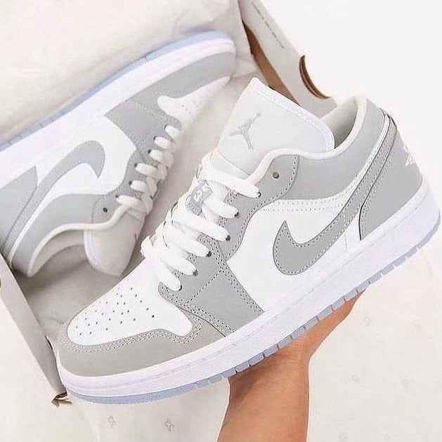 AIR JORDAN 1 low ‘WOLF GREY’