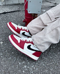 AIR JORDAN 1 high CHICAGO LOST AND FOUND