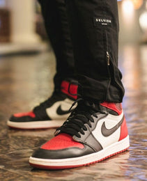 AIR JORDAN 1 Retro ‘BRED TOE’