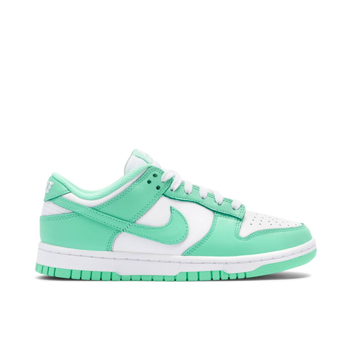 NIKE DUNK LOW ‘GREEN GLOW’